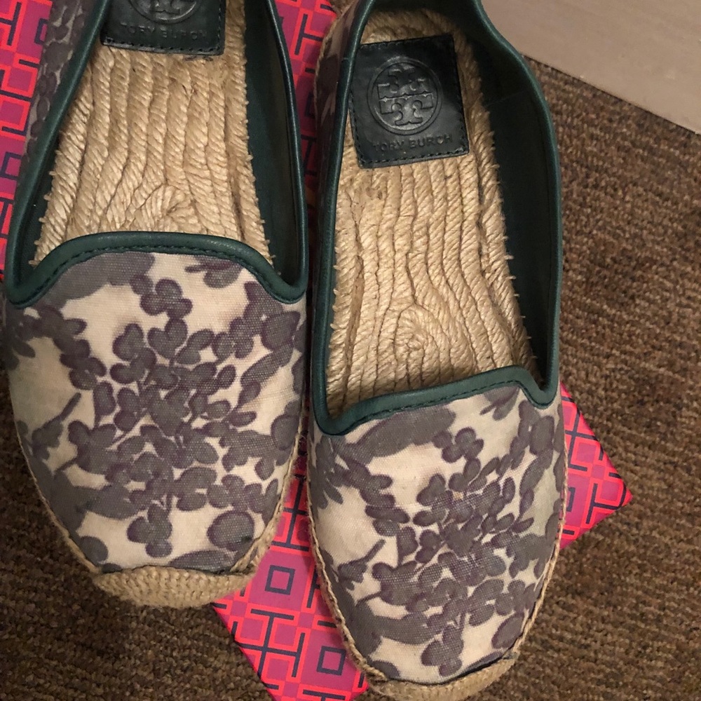 Tory Burch Canvas Espadrille close toed shoes